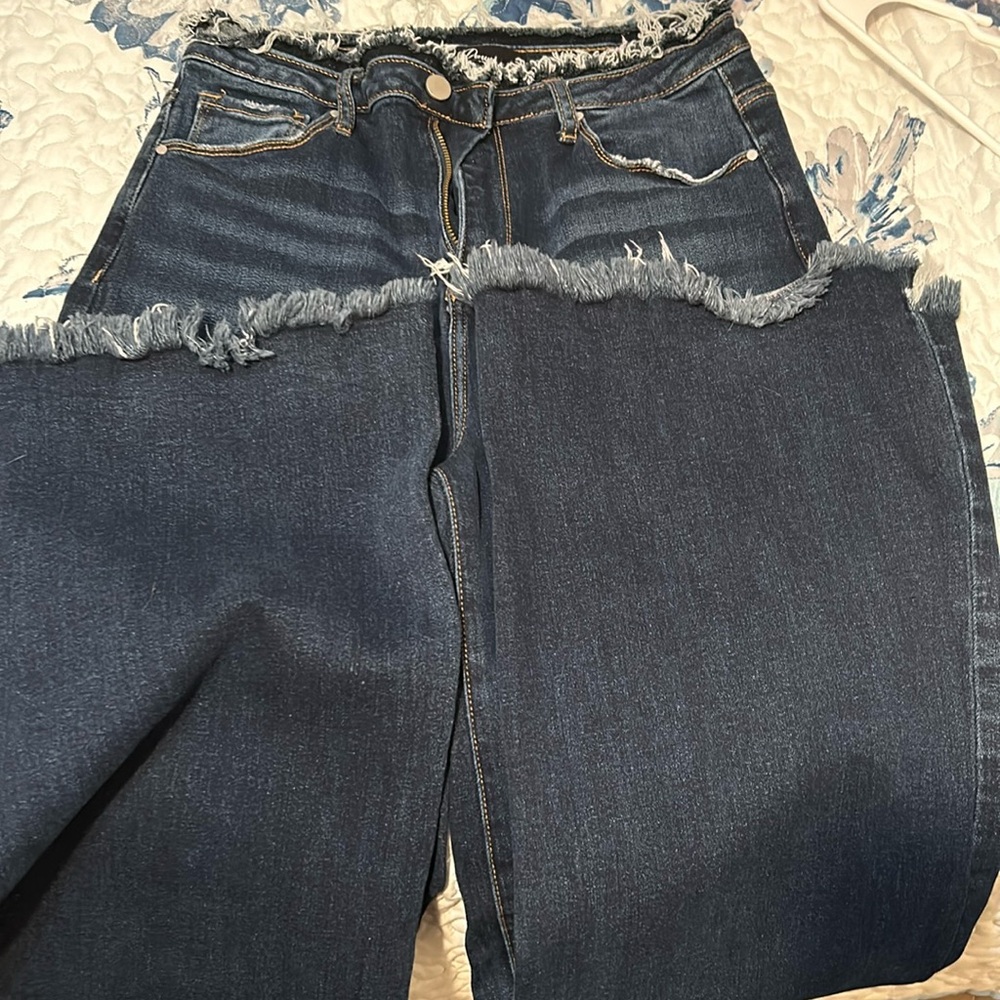 Wide leg jeans. Never worn super stretchy